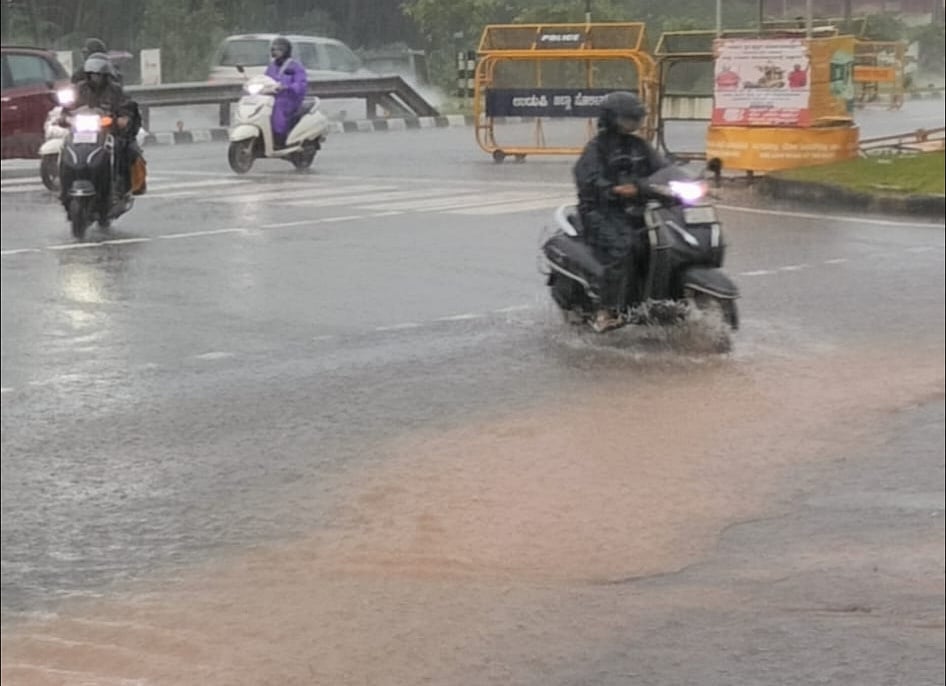 ಉಡುಪಿ | ಧಾರಾಕಾರ ಮಳೆ: ಬೈಂದೂರು, ಹೆಬ್ರಿಯಲ್ಲಿ ಶಾಲೆಗಳಿಗೆ ರಜೆ