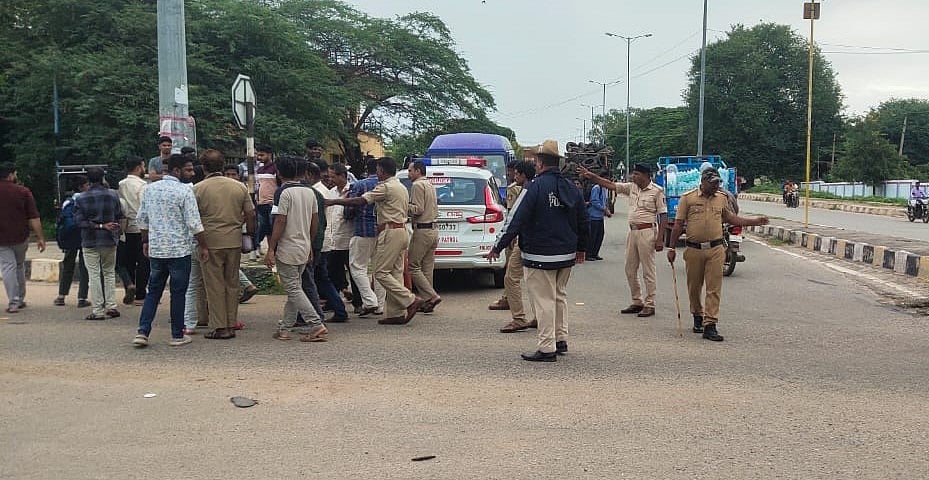 ವಯನಾಡಿನಲ್ಲಿ ಭಾರಿ ಮಳೆ: ಗುಂಡ್ಲುಪೇಟೆ–ಕೇರಳ ರಾಷ್ಟ್ರೀಯ ಹೆದ್ದಾರಿ ಬಂದ್‌
