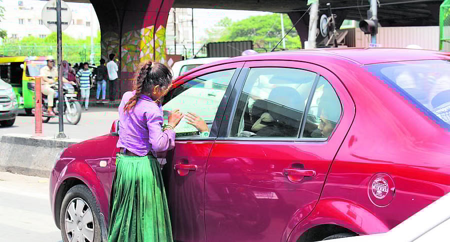 ಸೂರತ್ | ಭಿಕ್ಷಾಟನೆ ಮಾಡುತ್ತಿದ್ದ 53 ಮಕ್ಕಳ ರಕ್ಷಣೆ 