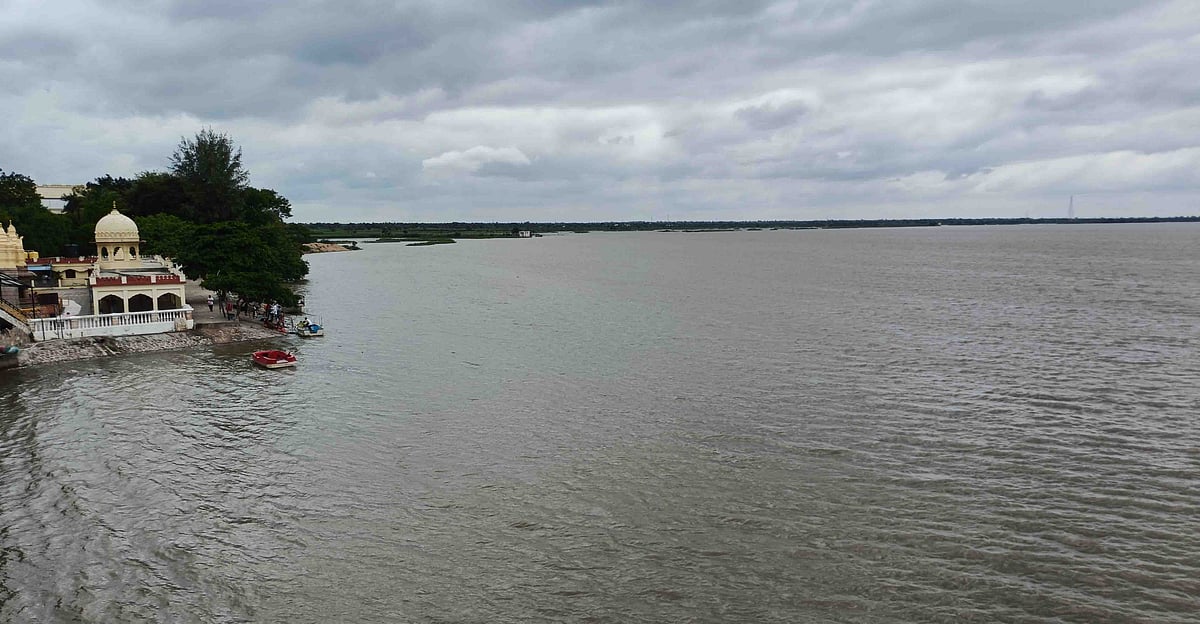 ಕೂಡಲಸಂಗಮ | ತುಂಬಿದ ಕೃಷ್ಣ, ಮಲಪ್ರಭೆ ಒಡಲು: ಪ್ರವಾಸಿಗರ ಸಂಭ್ರಮ