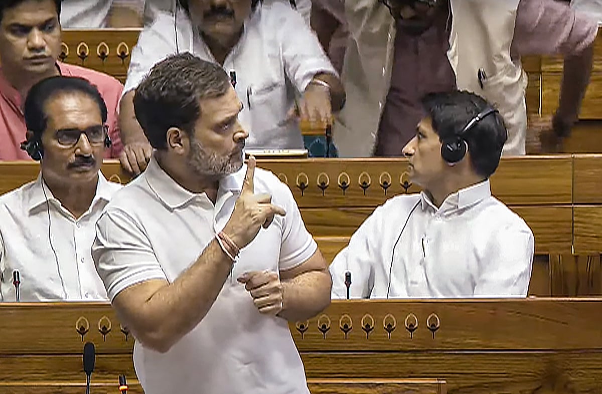 ‘ನೀಟ್‌’ ಶ್ರೀಮಂತ ವಿದ್ಯಾರ್ಥಿಗಳಿಗಾಗಿ ವಿನ್ಯಾಸಗೊಳಿಸಿರುವ ಪರೀಕ್ಷೆ: ರಾಹುಲ್ 