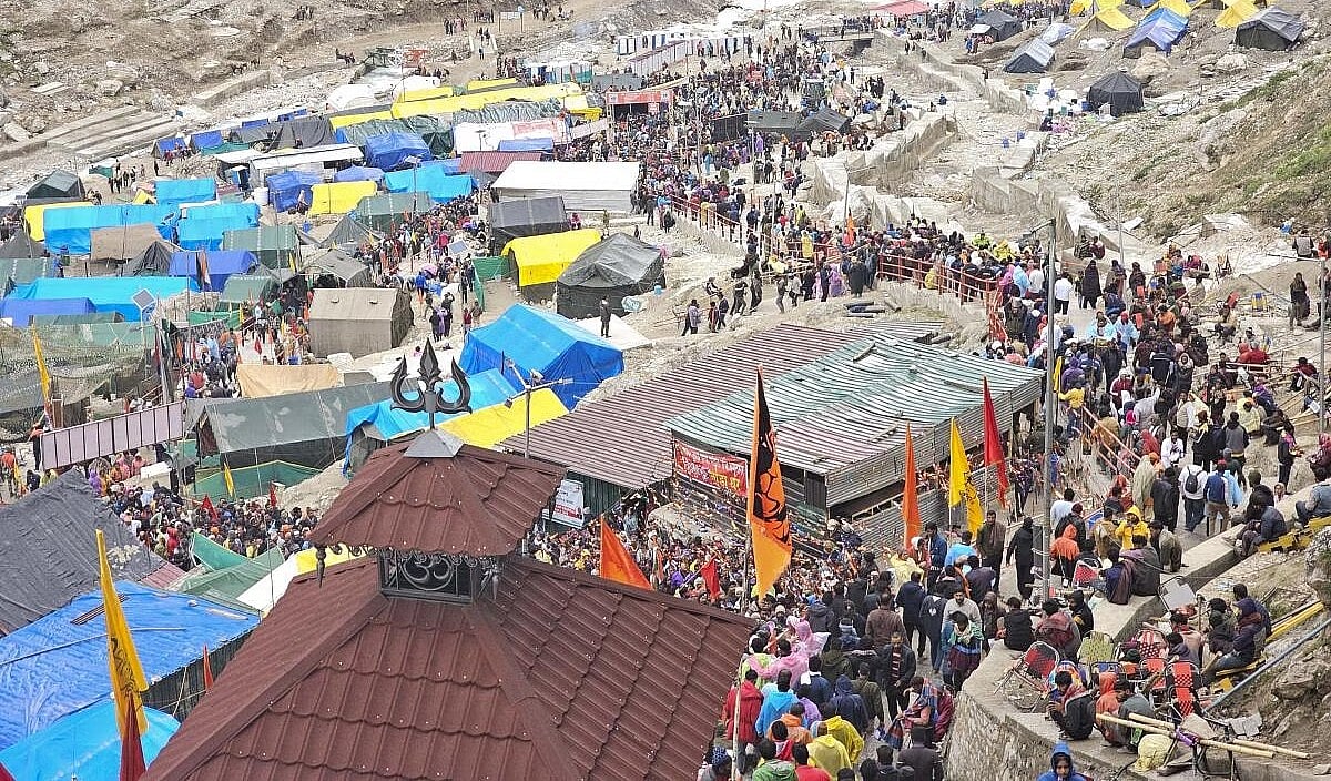 ಅಮರನಾಥ ಯಾತ್ರೆ ಹೊರಟ 1,700ಕ್ಕೂ ಹೆಚ್ಚು ಯಾತ್ರಿಕರನ್ನು ಒಳಗೊಂಡ 30ನೇ ತಂಡ