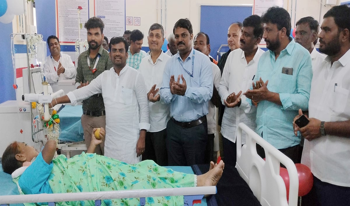 ಲಕ್ಷ್ಮೇಶ್ವರ: ಡಯಾಲಿಸಿಸ್‍ ಕೇಂದ್ರ ಆರಂಭ