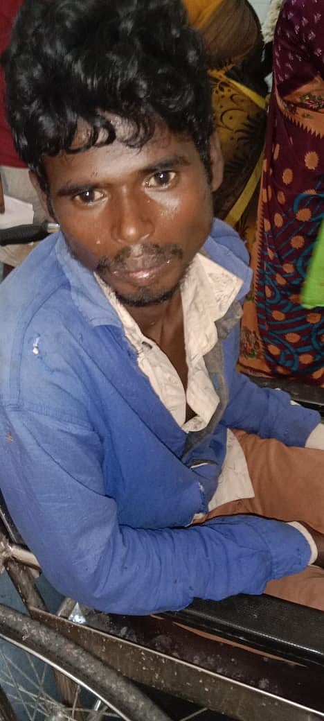 ಮುಳಬಾಗಿಲು | ಶ್ರೀಗಂಧ ಕಳ್ಳತನ: ವ್ಯಕ್ತಿಯ ‌ಮೇಲೆ ಅರಣ್ಯಾಧಿಕಾರಿ ಫೈರಿಂಗ್, ಬಂಧನ