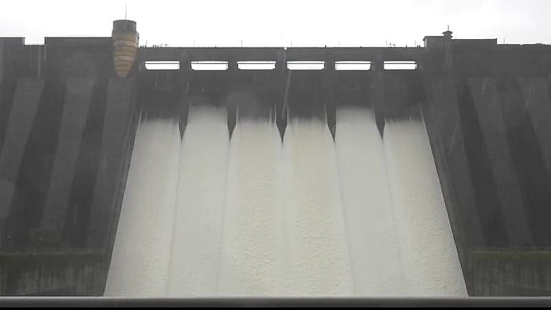 ಚಿಕ್ಕೋಡಿ | ತುಂಬಿದ ಜಲಾಶಯಗಳು: ನೀರಿನ ಹರಿವು ಹೆಚ್ಚಳ