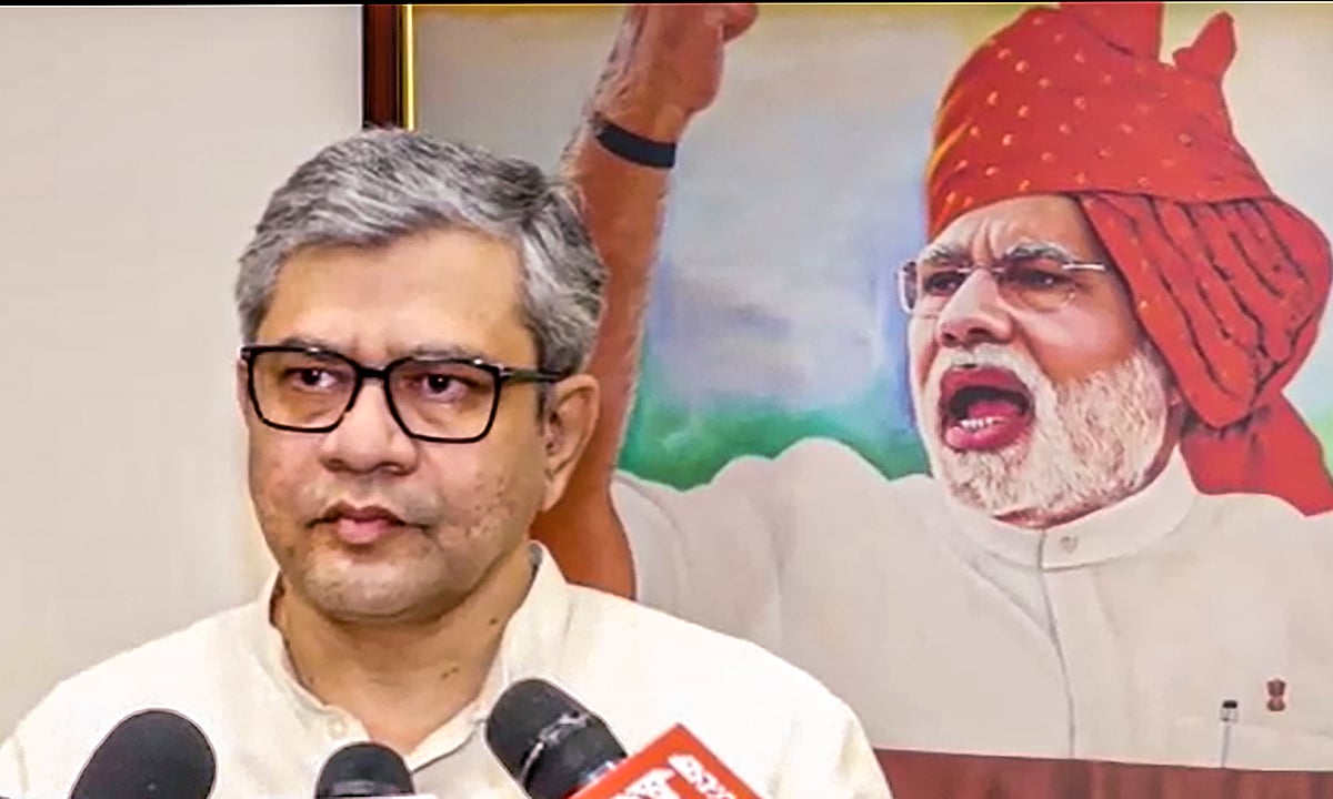 ದೇಶದ ಎಲ್ಲಾ ರೈಲು ಮಾರ್ಗಗಳಲ್ಲೂ ‘ಕವಚ’ ರಕ್ಷೆ: ಅಶ್ವಿನಿ ವೈಷ್ಣವ್ 