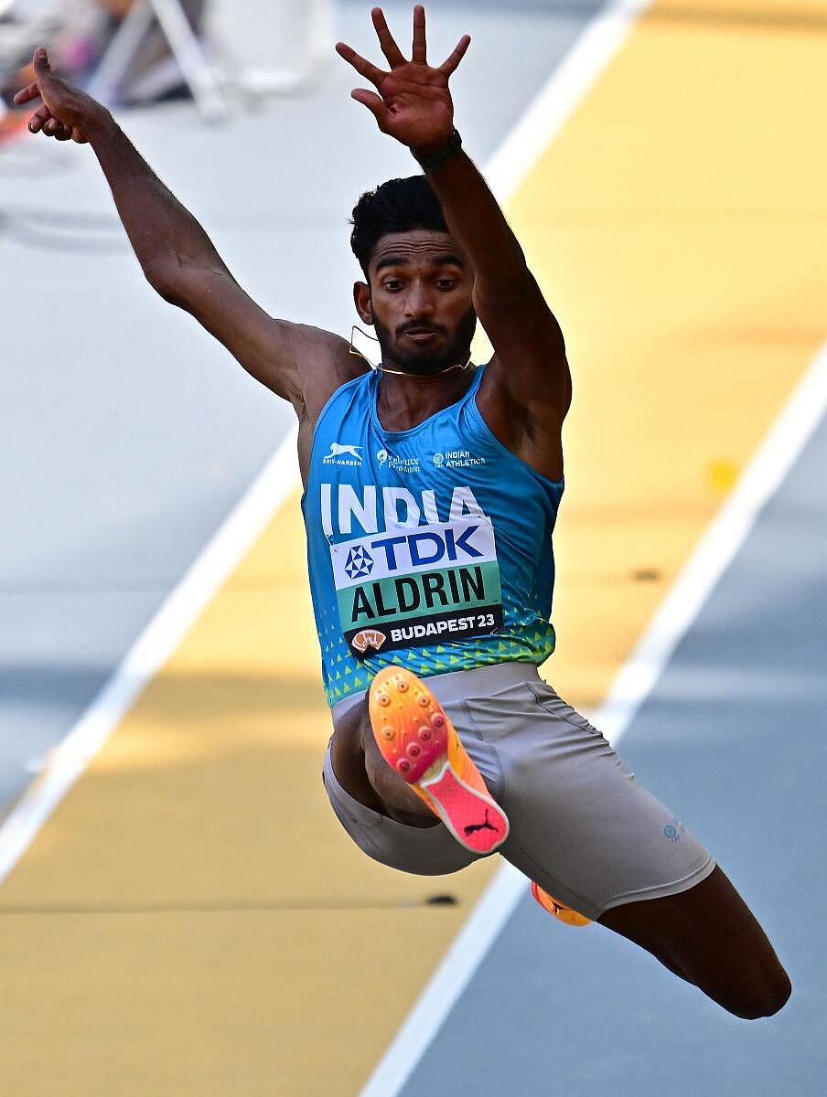 ಪ್ಯಾರಿಸ್‌ ಒಲಿಂಪಿಕ್ಸ್‌: ಹೀಟ್ಸ್‌ನಲ್ಲಿ ಹೊರಬಿದ್ದ ಅಲ್ಡ್ರಿನ್‌, ಪಾರುಲ್ 