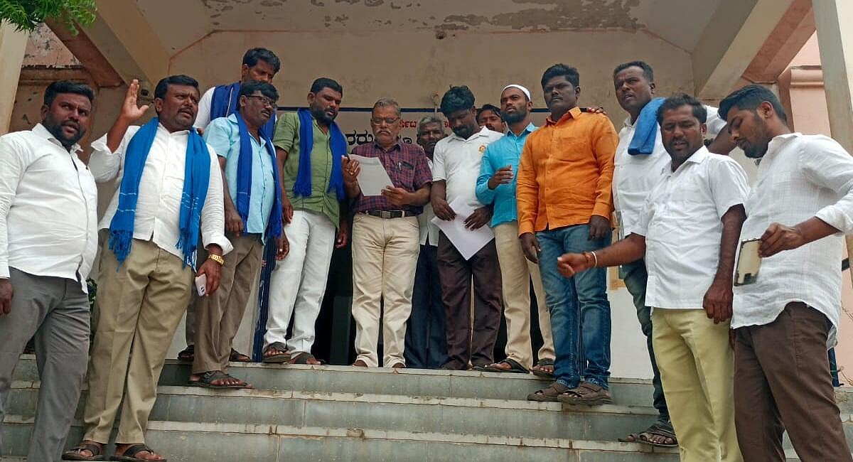 ಪಿಎಸ್‌ಐ ಸಾವಿಗೆ ಶಾಸಕರ ಕಿರುಕುಳ ಕಾರಣ; ಪ್ರಗತಿಪರ ಸಂಘಟನೆ ಆರೋಪ