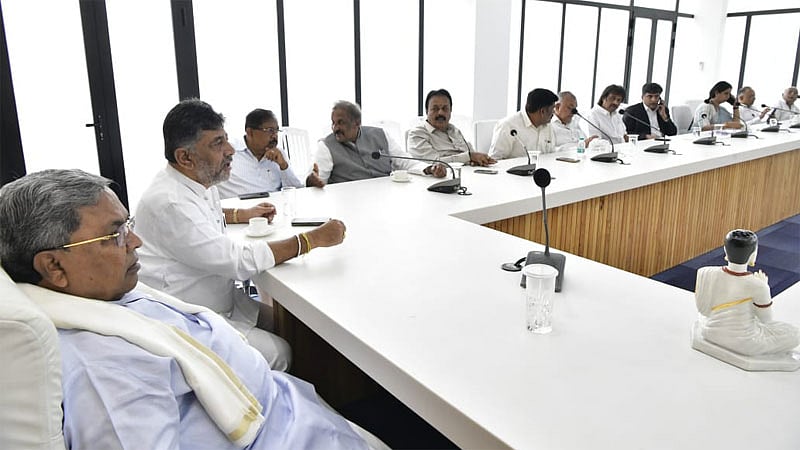 ಮುಖ್ಯಮಂತ್ರಿ ನಿವಾಸದಲ್ಲಿ ಸಚಿವರಿಗೆ ಉಪಾಹಾರ ಕೂಟ: ಮುಡಾ ವಿಚಾರ ಅನೌಪಚಾರಿಕ ಚರ್ಚೆ