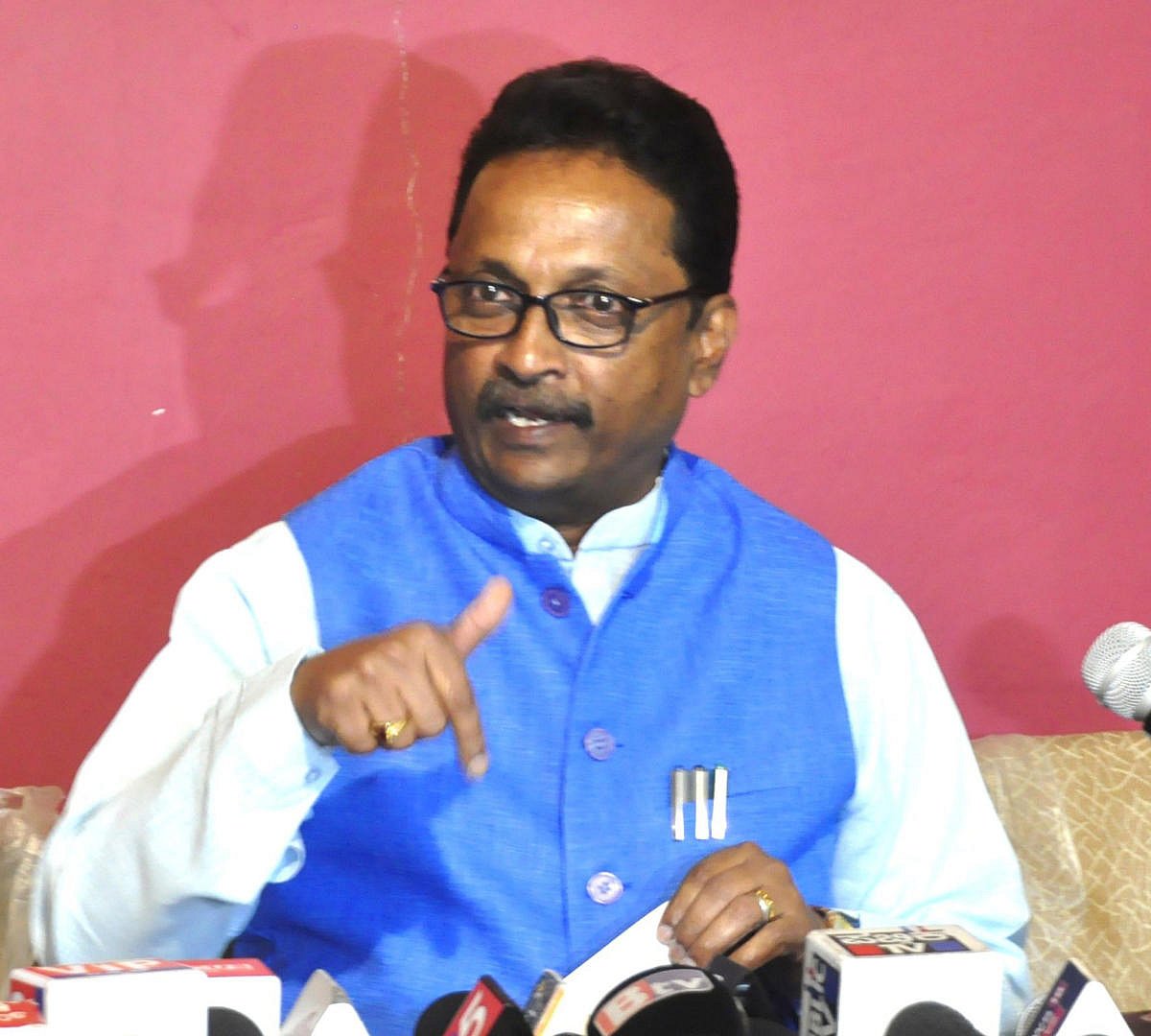 ಸಚಿವ ಜಮೀರ್ ಅಹಮದ್ ವಿರುದ್ಧ ನ್ಯಾಯಾಂಗ ನಿಂದನೆ: ಅನುಮತಿಗೆ ಕೋರಿದ ಟಿ.ಜೆ ಅಬ್ರಹಾಂ