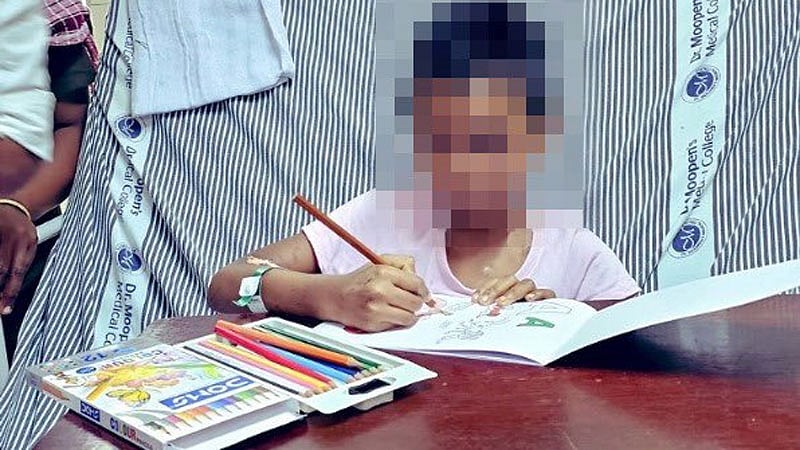 ಖಾಲಿ ಚಿತ್ರಗಳಿಗೆ ಬಣ್ಣ ತುಂಬುತ್ತಿರುವ ಬಾಲಕಿ: ಮನಕಲಕುವ ಸಂದೇಶ ಹಂಚಿಕೊಂಡ ತರೂರ್