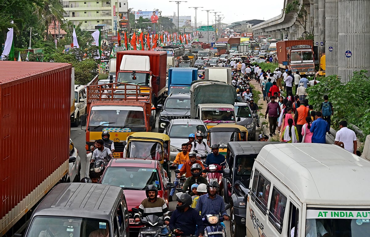 ಮುಡಾ ಹಗರಣ | ಪಾದಯಾತ್ರೆ ಪರಿಣಾಮ: ಪ್ರಯಾಣಿಕರು ಹೈರಾಣ