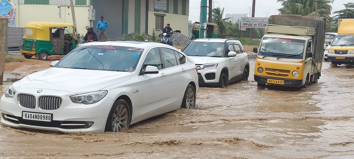 ಕೆ.ಆರ್.ಪುರ: ಪ್ರತಿ ಮಳೆಯಲ್ಲೂ ಸಂಚಾರಕ್ಕೆ ತೊಡಕು