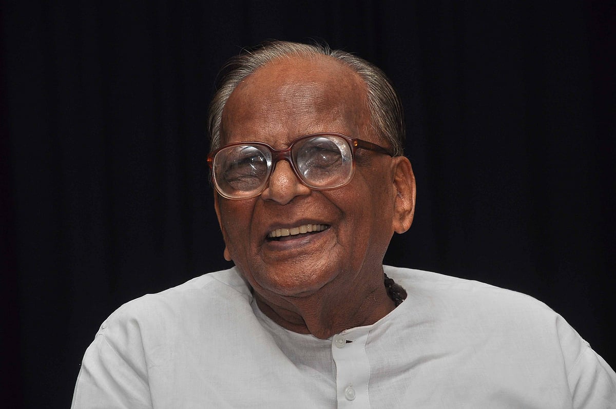 ಪಾಪು ಸಮಾಧಿ ಜೀರ್ಣೋದ್ಧಾರ ಮಾಡಿ: ಕನ್ನಡ ಅಭಿವೃದ್ಧಿ ಪ್ರಾಧಿಕಾರದಿಂದ ಮನವಿ