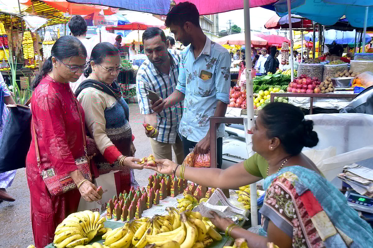 ಹುಬ್ಬಳ್ಳಿ | ನಾಗರಪಂಚಮಿಗೆ ಖರೀದಿ ಜೋರು