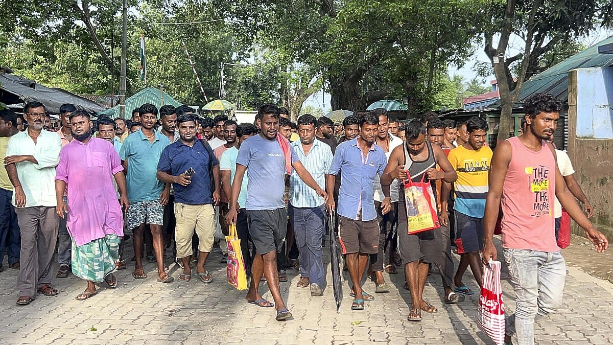 Bangla Unrest: ಭಾರತಕ್ಕೆ ಮರಳಿದವರ ಬಗ್ಗೆ ರಾಜ್ಯಸಭೆಗೆ ಸರ್ಕಾರ ಮಾಹಿತಿ