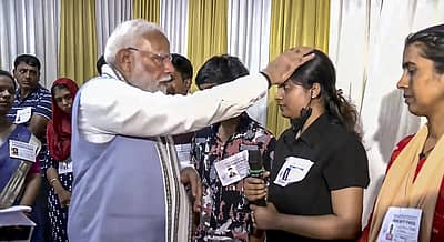  ಸಂತ್ರಸ್ತರಿಗೆ ಮೋದಿ ಸಾಂತ್ವನ ಹೇಳಿದರು.