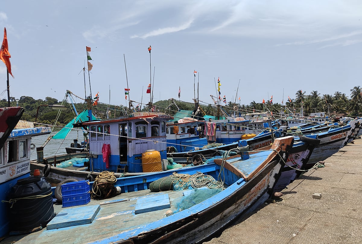ಕಾರವಾರ | ಮೀನುಗಳ ಕೊರತೆ; ಬಂದರಿನಲ್ಲಿ ಬೋಟು, ಆರ್ಥಿಕ ನಷ್ಟದ ಭೀತಿ
