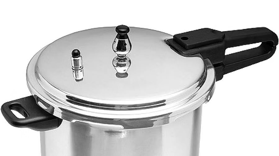 ಬೆಂಗಳೂರು | ಕುಕ್ಕರ್‌ ಸ್ಫೋಟ: ಇಬ್ಬರಿಗೆ ಗಾಯ 