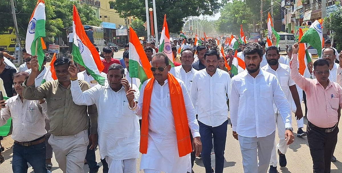 ಹರ್ ಘರ್ ತಿರಂಗಾ: ಭವ್ಯ ಮೆರವಣಿಗೆ ಬೈಕ್ ರ‍್ಯಾಲಿ