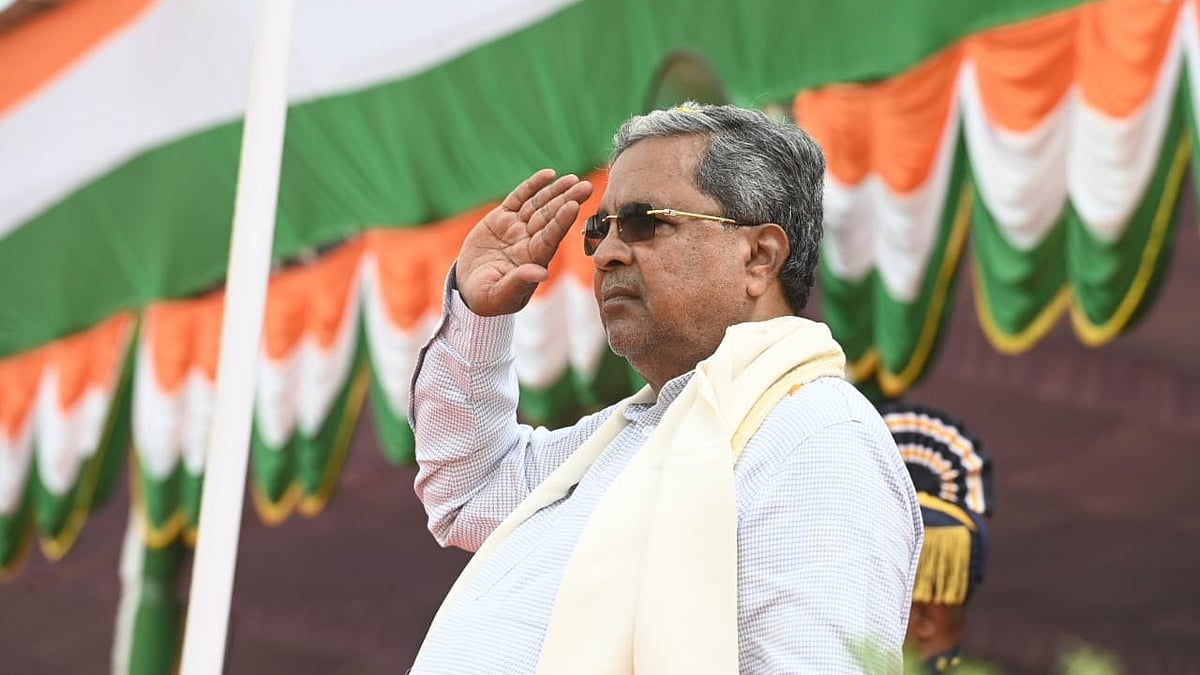 78th independence day: ಧ್ವಜಾರೋಹಣ ನೆರವೇರಿಸಿದ ಸಿಎಂ ಸಿದ್ದರಾಮಯ್ಯ