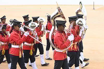 ವಿದ್ಯಾರ್ಥಿಗಳಿಂದ ಆಕರ್ಷಕ ಪಥಸಂಚಲನ