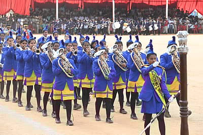 ವಿದ್ಯಾರ್ಥಿಗಳಿಂದ ಆಕರ್ಷಕ ಪಥಸಂಚಲನ