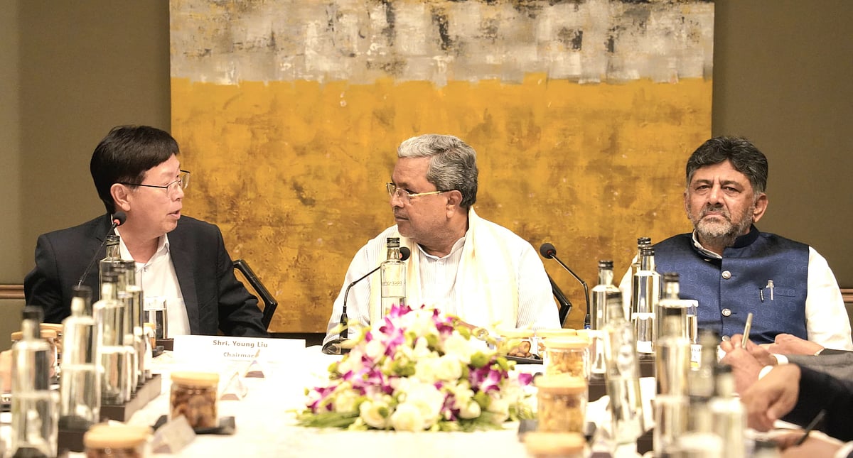 ಫಾಕ್ಸ್‌ಕಾನ್‌ | ₹25 ಸಾವಿರ ಕೋಟಿ ಹೂಡಿಕೆ: 40 ಸಾವಿರ ಉದ್ಯೋಗ ಸೃಷ್ಟಿ  