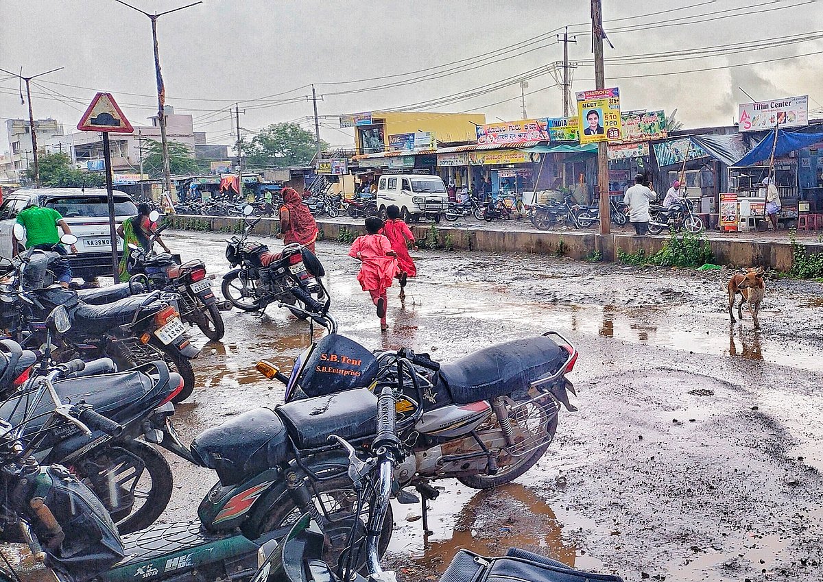 ಬೀದರ್: ತ್ರಿಬಲ್ ರೈಡಿಂಗ್‌ಗಿಲ್ಲ ಕಡಿವಾಣ; CCTV ಕ್ಯಾಮೆರಾ ಅಳವಡಿಕೆ ನಿರಾಸಕ್ತಿ