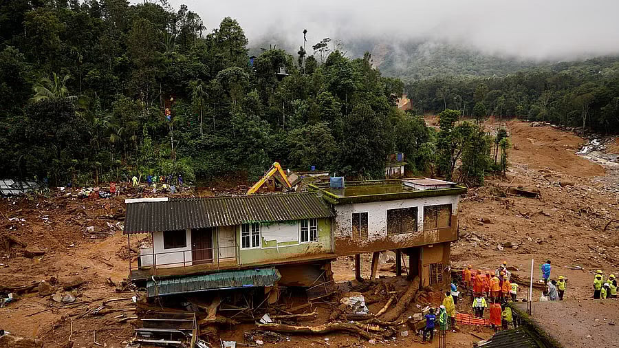 Wayanad Landslides | ಸಿಸಿಟಿವಿಯಲ್ಲಿ ಸೆರೆಯಾಯ್ತು ಭೂಕುಸಿತದ ಭಯಾನಕ ದೃಶ್ಯ