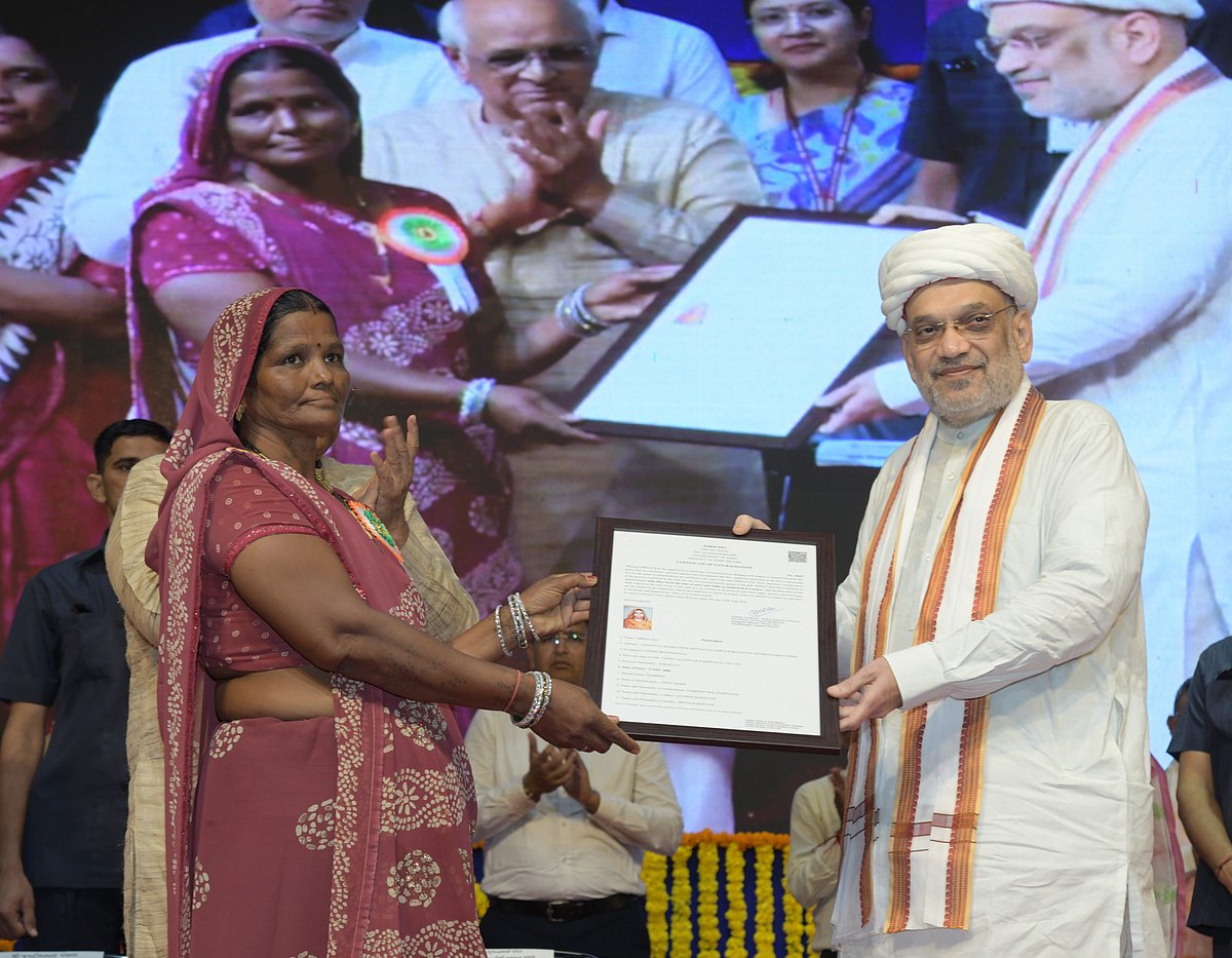 ಓಲೈಕೆ ರಾಜಕಾರಣ: ಹಿಂದೂಗಳಿಗೆ ಪೌರತ್ವ ನಿರಾಕರಣೆ: ಗೃಹ ಸಚಿವ ಅಮಿತ್‌ ಶಾ