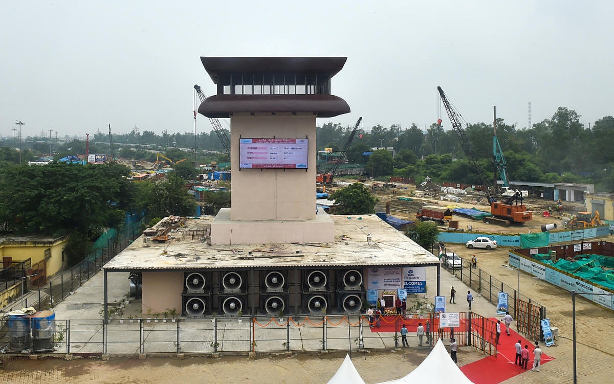 ಮಾಲಿನ್ಯ ನಿಯಂತ್ರಣಕ್ಕೆ ಹೊಗೆ ಮುಕ್ತ ಗೋಪುರ: IIT ವರದಿ SCಗೆ ಸಲ್ಲಿಸಲು ಸೂಚನೆ