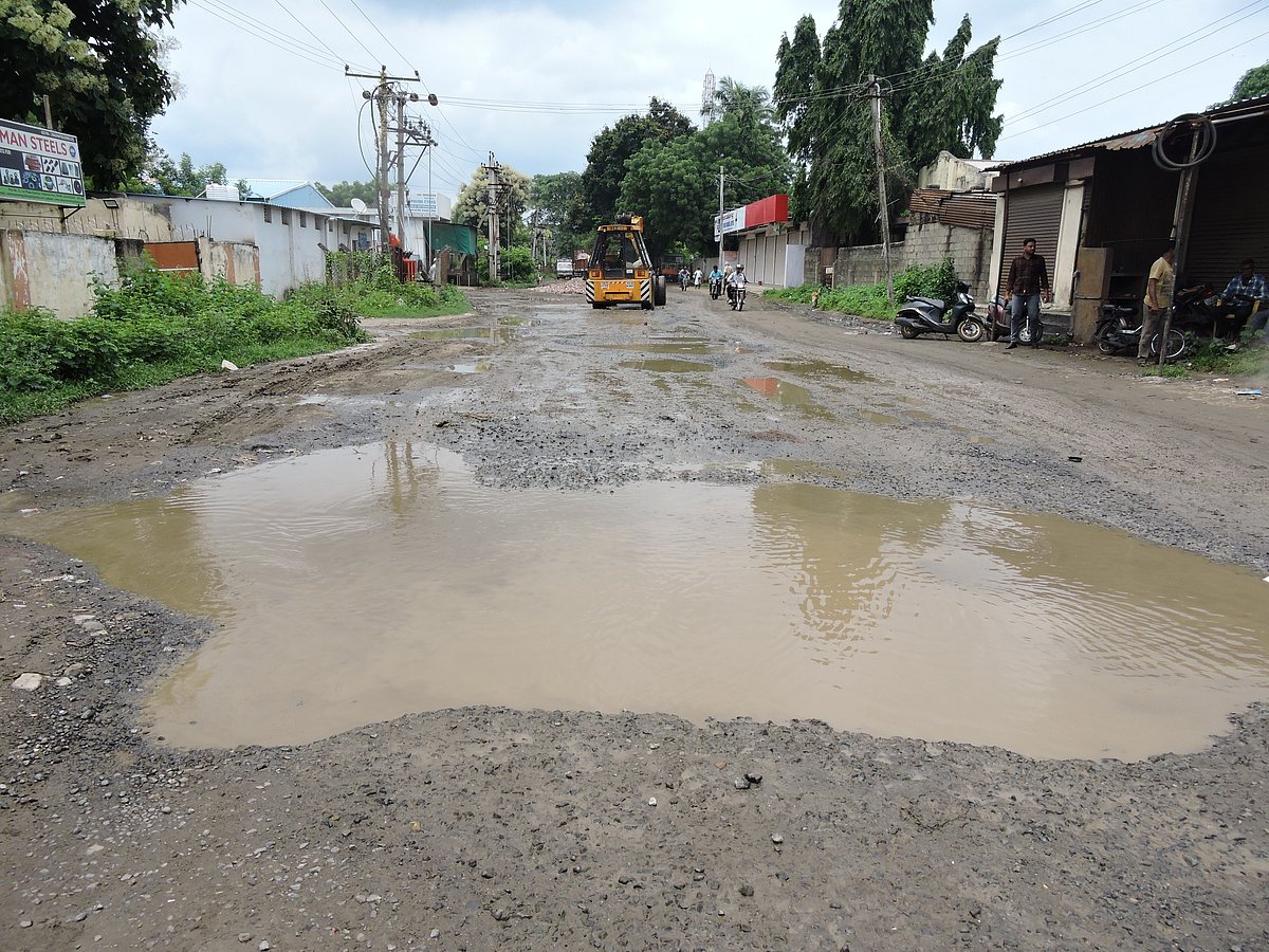 ಕಲಬುರಗಿ: ಉದ್ಯಮಗಳಿವೆ; ರಸ್ತೆಗಳೇ ಸರಿ ಇಲ್ಲ!