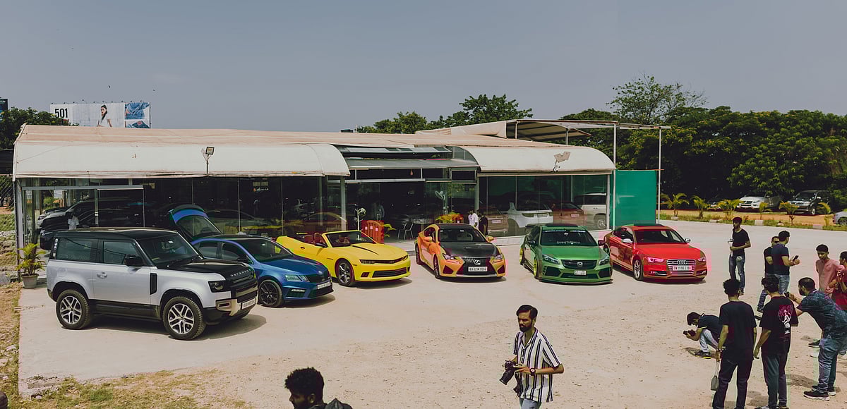 ಕಾರು ಕಾಫಿ ಹರಟೆ...