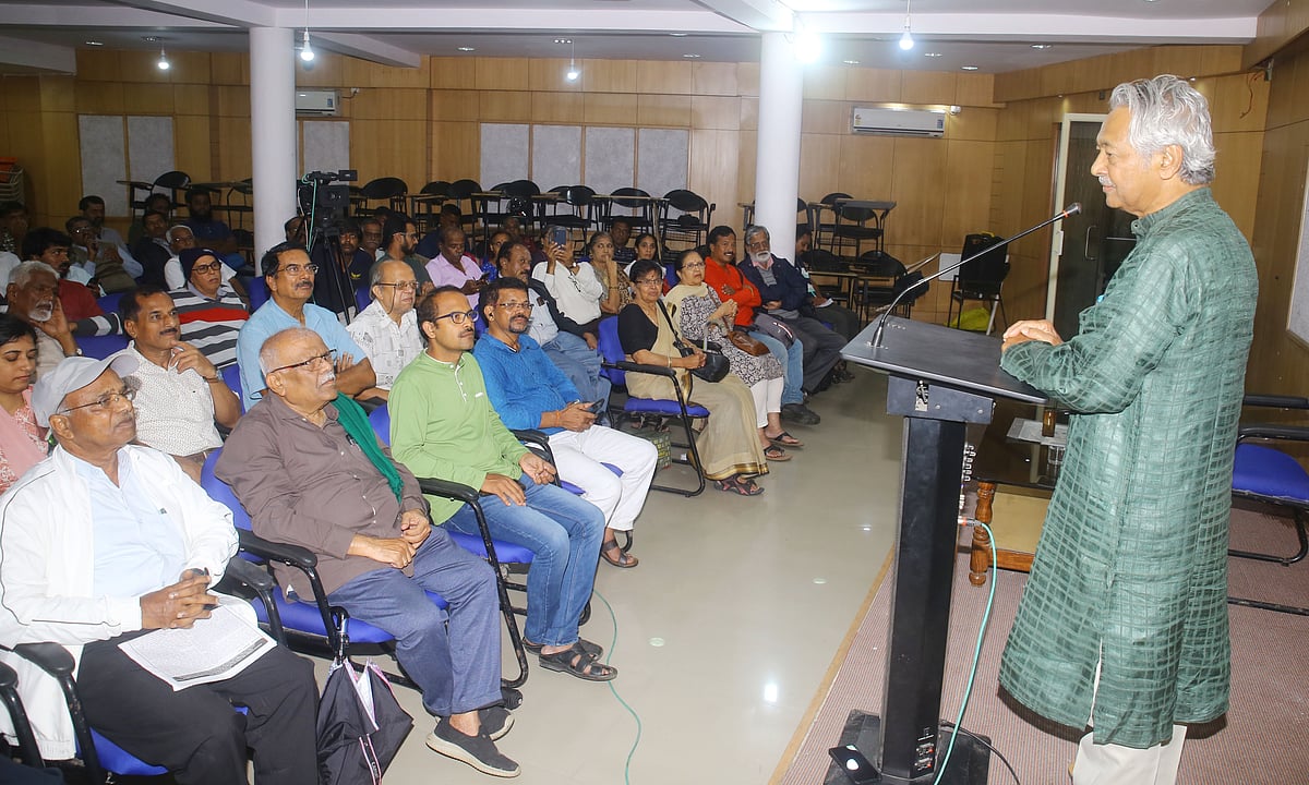 ಸಿನಿಮಾ ಜನರ ಮನಸ್ಸು ಕೆರಳಿಸುತ್ತಿದೆ ಹೊರತು ಅರಳಿಸುತ್ತಿಲ್ಲ: ಗಿರೀಶ ಕಾಸರವಳ್ಳಿ