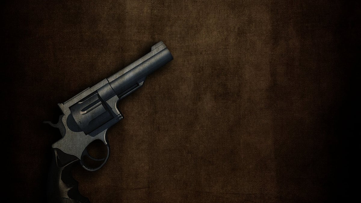 ದೆಹಲಿ: 6ನೇ ತರಗತಿಯ ಬಾಲಕನ ಬ್ಯಾಗಲ್ಲಿ ಪಿಸ್ತೂಲ್ ಪತ್ತೆ