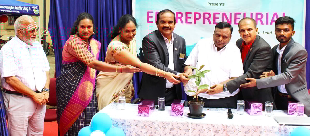 ತುಮಕೂರು: ವಿ.ವಿಯಲ್ಲಿ ನವೋದ್ಯಮ ಮಳಿಗೆಗೆ ಚಾಲನೆ