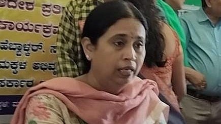 ರಾಜಭವನ ಒತ್ತಡದಲ್ಲಿ ಕೆಲಸ ಮಾಡುತ್ತಿದೆ: ಸಚಿವೆ ಲಕ್ಷ್ಮಿ ಹೆಬ್ಬಾಳಕರ