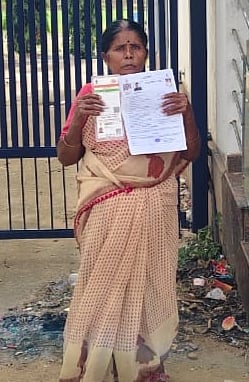 ಕನಕಪುರ | ಬಿಪಿಎಲ್ ಕಾರ್ಡ್ ರದ್ದು: ಅಳಲನ್ನು ತೋಡಿಕೊಂಡ ವಯೋವೃದ್ಧ ವಿಧವಾ ಮಹಿಳೆ