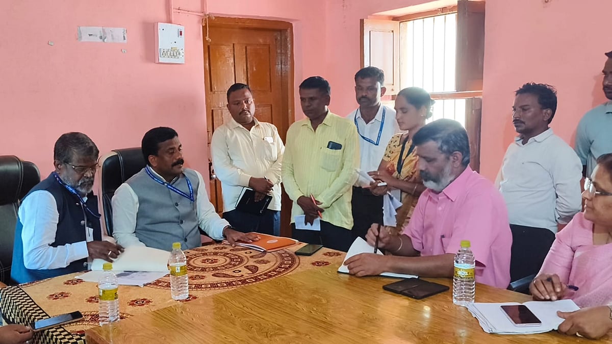 ಶಾಲಾ ಅವಧಿಯಲ್ಲಿ ಟ್ಯೂಷನ್‌ಗೆ ಹೋದ ವಿದ್ಯಾರ್ಥಿಗಳು: ನೋಟಿಸ್‌ ನೀಡಲು ಸೂಚನೆ