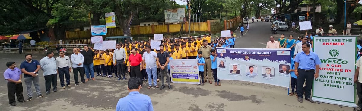 ದಾಂಡೇಲಿ | ಪರಿಸರ ಸ್ನೇಹಿ ಗಣೇಶ ಬಳಸಿ: ರೋಟರಿ ಕ್ಲಬ್‌ನಿಂದ ಜಾಗೃತಿ ಜಾಥಾ