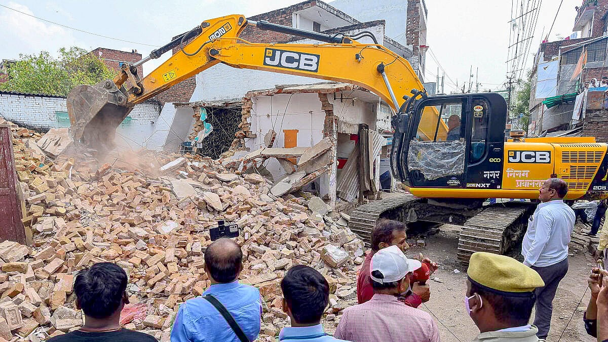 ಆಳ–ಅಗಲ: ಬುಲ್ಡೋಜರ್ ನ್ಯಾಯ.. ‘ದಂಡನೆ’ಯೋ, ‘ರಾಜಕೀಯ ದಂಡ’ವೋ?