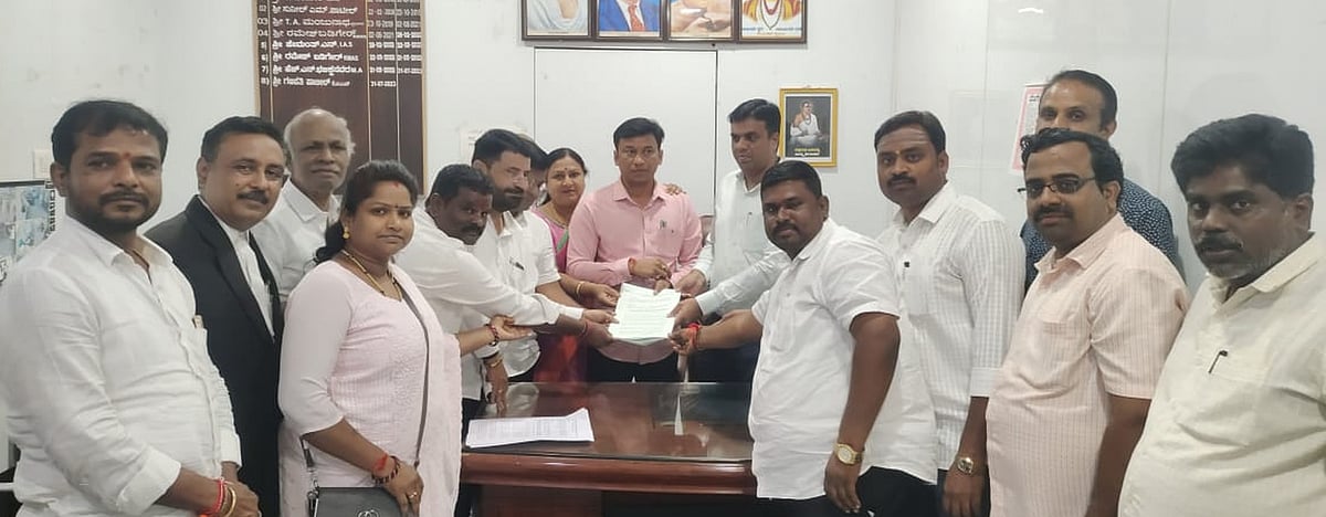 ಕೊಪ್ಪಳ| ನಗರಸಭೆಯ ಚುನಾವಣೆ ವೇಳೆ ವಿಪ್‌ ಉಲ್ಲಂಘನೆ: ಅನರ್ಹಗೊಳಿಸಲು ಬಿಜೆಪಿ ದೂರು 