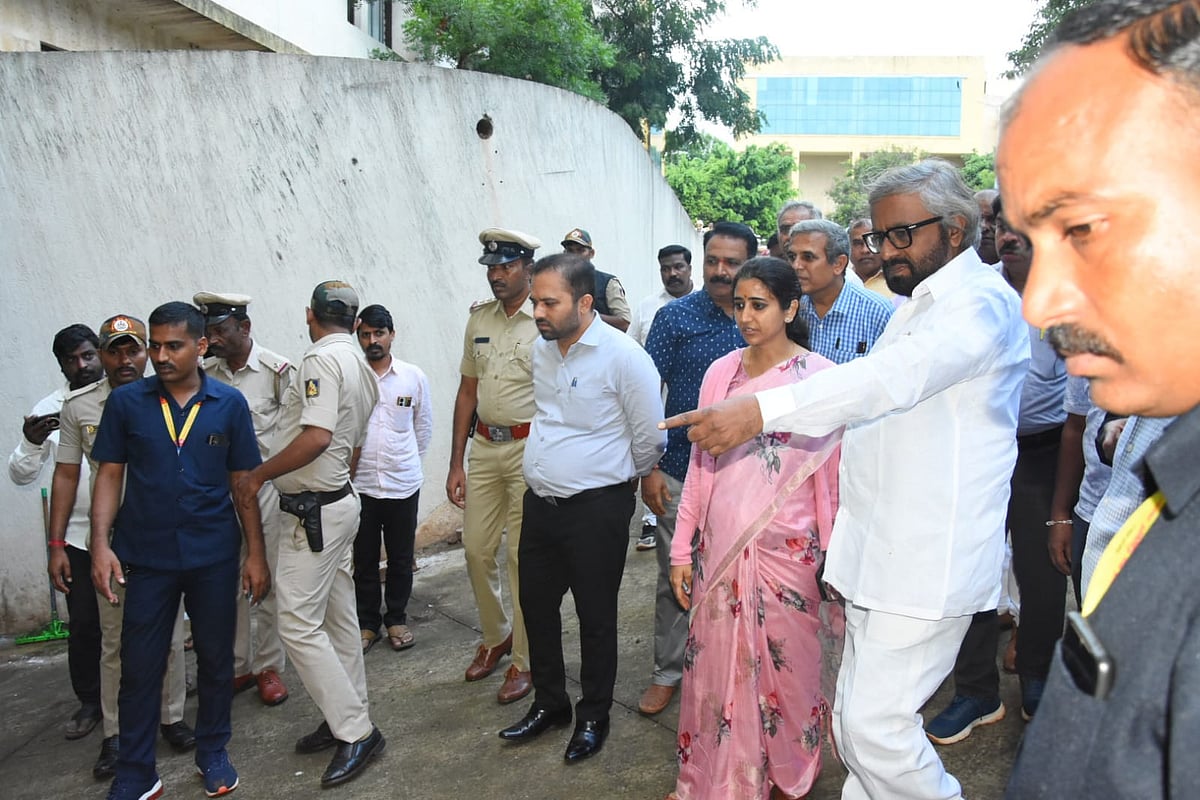 ಶಿಶು ಘಟಕಕ್ಕೆ ಆಕ್ಸಿಜನ್ ಪೂರೈಕೆ ಸ್ಥಗಿತ ಪ್ರಕರಣ: ಬ್ರಿಮ್ಸ್‌ಗೆ ಖಂಡ್ರೆ ಭೇಟಿ