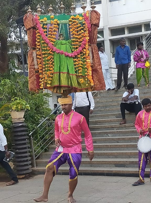 ಪೂಜಾ ಕುಣಿತ: ಹಳ್ಳಿಯಿಂದ ದೆಹಲಿ ತಲುಪಿದ ಕಲಾವಿದ