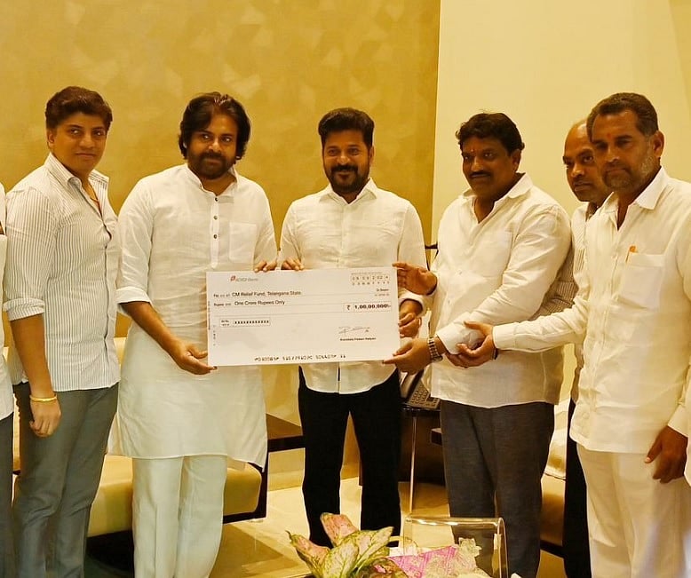 ತೆಲಂಗಾಣ CM ರೇವಂತ್ ರೆಡ್ಡಿ ಭೇಟಿಯಾದ ಪವನ್; ₹1 ಕೋಟಿ ಮೊತ್ತದ ಚೆಕ್ ಹಸ್ತಾಂತರ