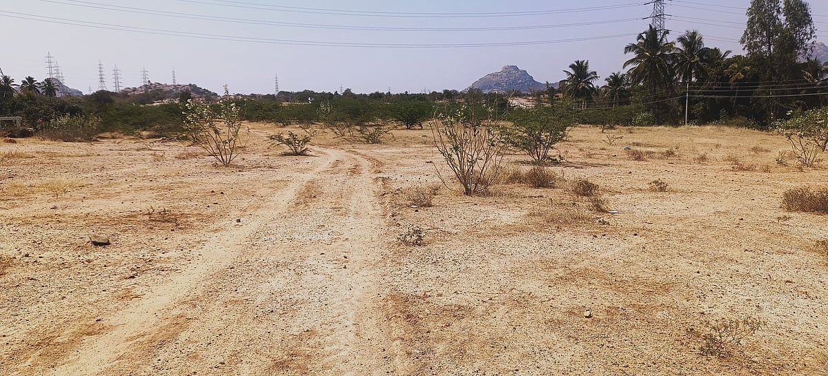 ಕೊಡಿಗೇನಹಳ್ಳಿ: ಮಧುಗಿರಿ- ಕೊರಟಗೆರೆಯಲ್ಲಿ ಕಾಮಗಾರಿ ಸ್ಥಗಿತ