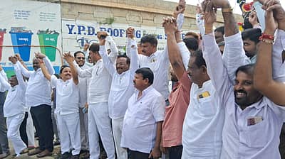 ಚಿತ್ರದುರ್ಗ ಜಿಲ್ಲಾ ಉಸ್ತುವಾರಿ ಸಚಿವ ಡಿ.ಸುಧಾಕರ್ ಮಾನವ ಸರಪಳಿಗೆ ಕೈ ಜೋಡಿಸಿದರು.