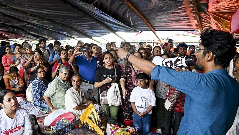 ವಿದ್ಯಾರ್ಥಿನಿ ಅತ್ಯಾಚಾರ ಪ್ರಕರಣದ ಸಾಕ್ಷ್ಯಗಳನ್ನು ತಿರುಚಲಾಗಿದೆ: ವೈದ್ಯರ ಆರೋಪ