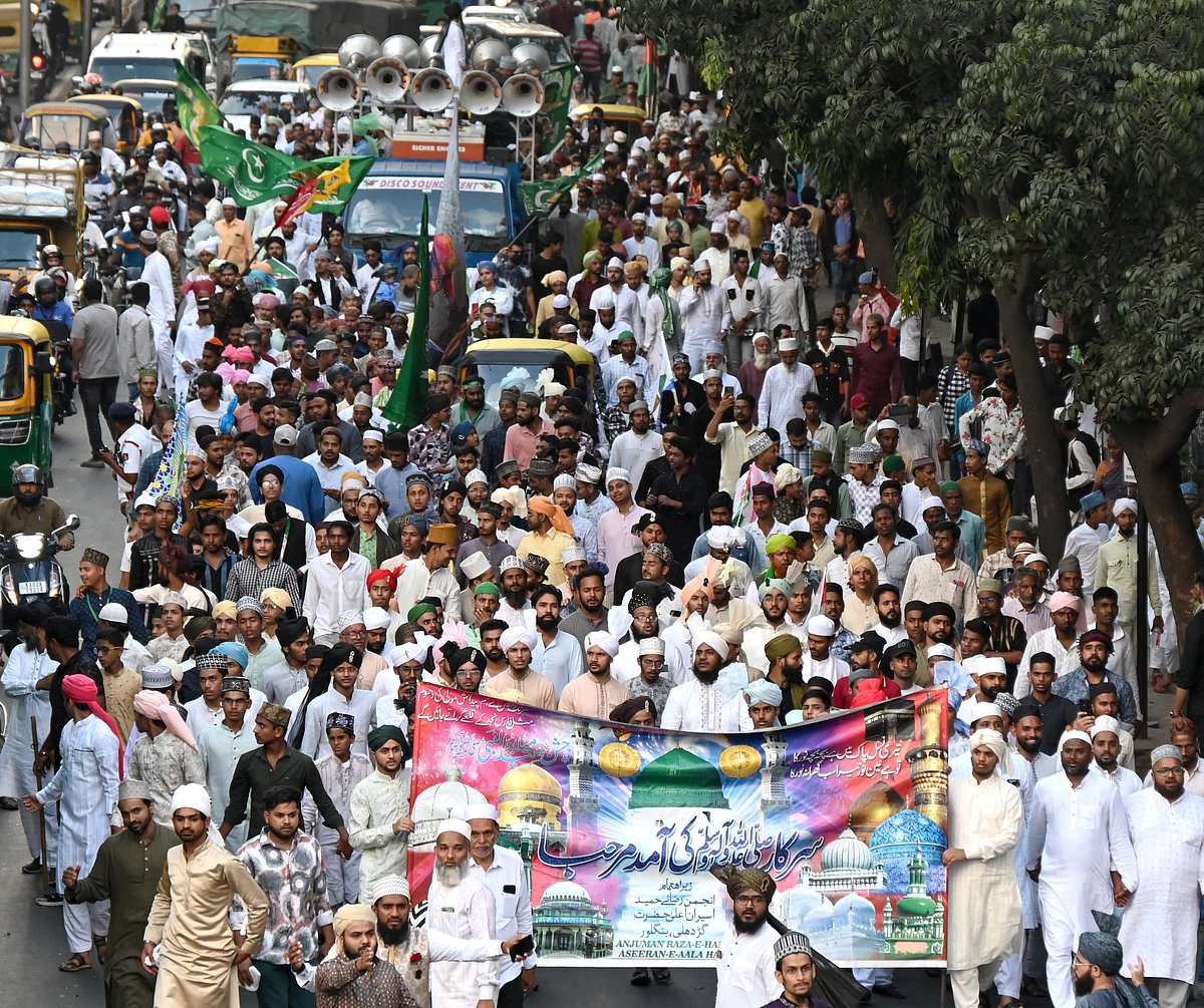 ಬೆಂಗಳೂರು | ಸಂಭ್ರಮದ ಈದ್ ಮಿಲಾದ್‌: ದವಸ–ಧಾನ್ಯ, ನಗದು ದಾನ
